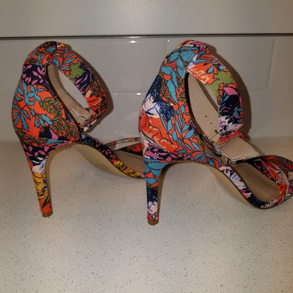 Mix No.6 Heels - Picture 5 of 7
